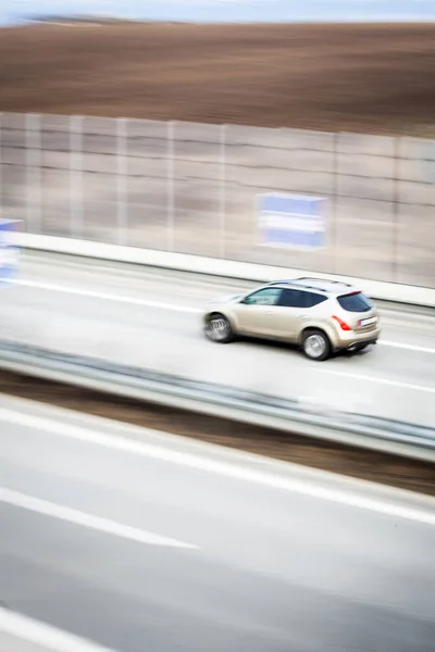 Snelweg Verkeer Beweging Wazig Auto Een Snelweg Afgezwakt Kleurenafbeelding — Stockfoto