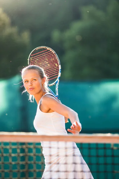 Retrato Jugador Tenis Bastante Joven —  Fotos de Stock