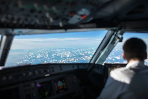 Pilot Commercial Airliner Airplane Flight Cockpit Flight Great Weather — Stock Photo, Image