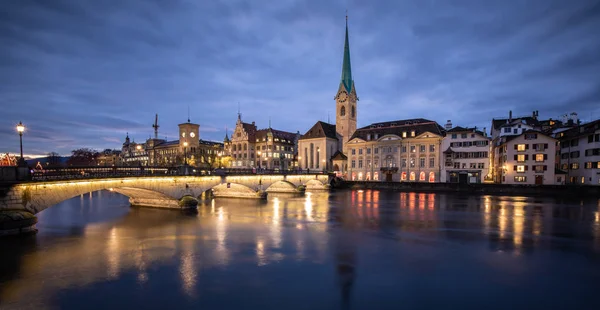 Zürich Svájc Kilátás Óvárosra Limmat Folyóval — Stock Fotó