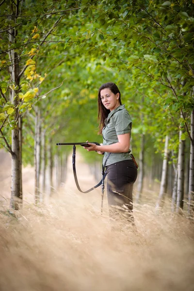 Temporada Caza Otoño Caza Deportes Aire Libre Mujer Cazadora Bosque —  Fotos de Stock