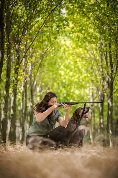 Temporada Caça Outono Caçar Esportes Livre Mulher Caçadora Floresta — Fotografia de Stock