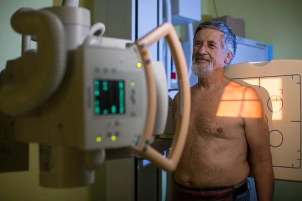 Concept Soins Santé Homme Âgé Soumis Examen Radiographique Dans Hôpital — Photo