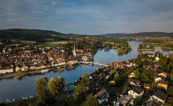 Vista aérea de la ciudad medieval de Stein-Am-Rhein cerca de Shaffhausen —  Fotos de Stock