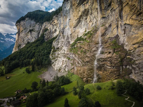 Panoráma a Lauterbrunnen-völgyre, a Berni Alpokban, Svájc — Stock Fotó