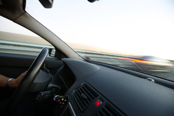 Autos Bewegen Sich Schnell Auf Einer Autobahn Bewegliches Unscharfes Bild — Stockfoto