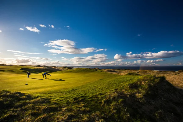 Skoçya Andrews Güzel Bir Golf Sahasında Golfçüler — Stok fotoğraf