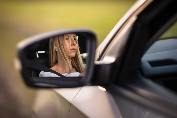 Pretty Middle Aged Woman Steering Wheel Her Car — Stock Photo, Image