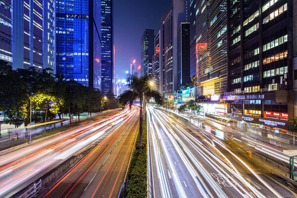 ГОНКОНГ - ЯН 08 2013: Ночной вид Гонконга в районе Ван Чай
.