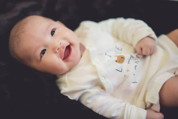Baby Girl Mit Süß Fac — Stockfoto