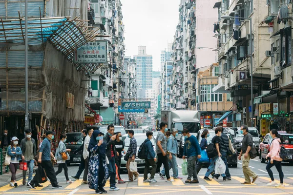 Гонконг Мар 2020 Коронавируса Люди Носят Маску Улице Шам Шуй Лицензионные Стоковые Фото