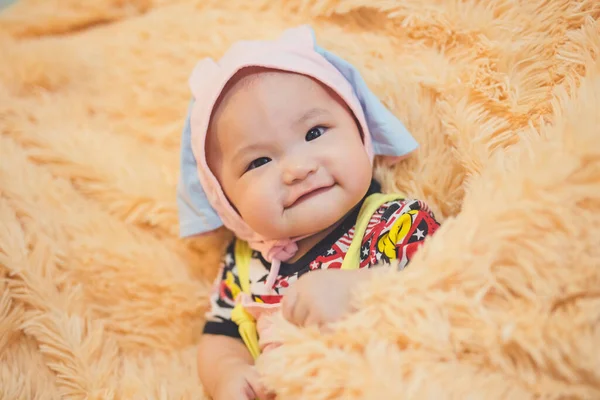 Bébé Fille Avec Visage Mignon — Photo