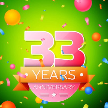 Gerçekçi otuz üç yıl yıldönümü kutlama tasarım. Pembe numaraları ve altın şerit, yeşil zemin üzerine konfeti. Doğum günü partin için renkli vektör şablon öğeleri