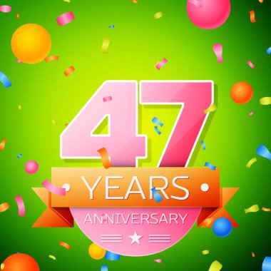 Gerçekçi kırk yedi yıl yıldönümü kutlama tasarım. Pembe numaraları ve altın şerit, yeşil zemin üzerine konfeti. Doğum günü partin için renkli vektör şablon öğeleri