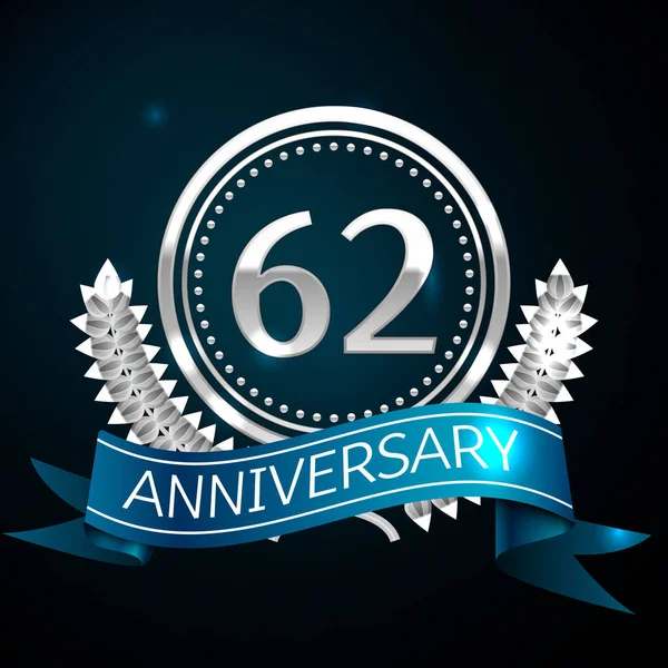 Gerçekçi altmış iki yıl yıldönümü kutlama tasarımı ile gümüş yüzük ve Laurel Wreath, mavi şerit mavi arka plan üzerinde. Renkli vektör şablon öğeleri Doğum günü kutlamak için parti