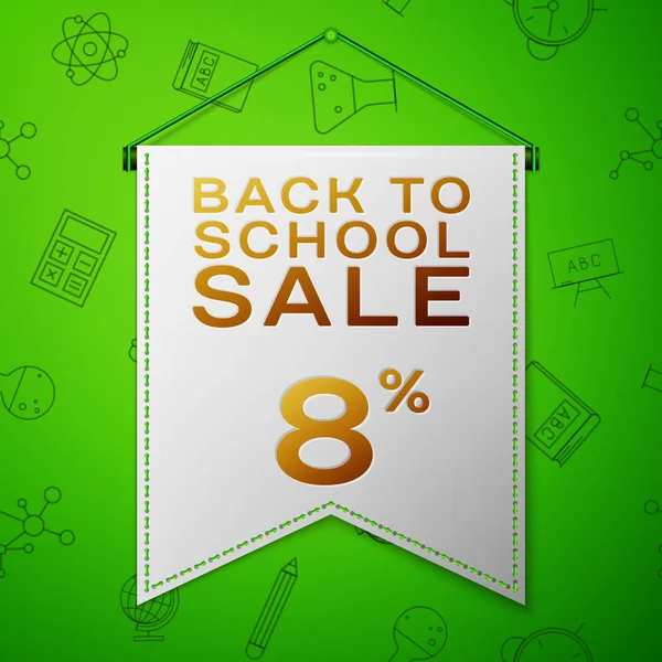 Gerçekçi gri flama yazıt için okul satış yüzde sekiz indirimler sırtında yeşil arka plan ile. Okul elemanları ile Seamless modeli. Satılık konsept mağaza mağaza için. Vektör çizim