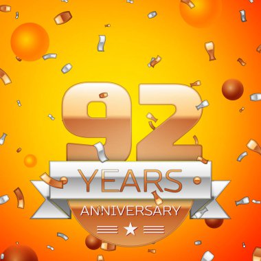Gerçekçi doksan iki yıl yıldönümü kutlamaları tasarım afiş. Altın numaraları ve gümüş kurdele, balon, konfeti turuncu zemin üzerine. Doğum günü partin için renkli vektör şablon öğeleri