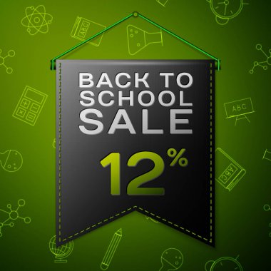 Gerçekçi siyah bayrağı yazıt için okul satış on iki yüzde indirim sırtında yeşil arka plan ile. Okul elemanları ile Seamless modeli. Satılık konsept mağaza mağaza için. Vektör çizim