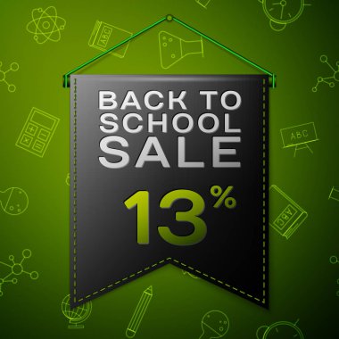 Gerçekçi siyah bayrağı yazıt için okul satış on üç yüzde indirim sırtında yeşil arka plan ile. Okul elemanları ile Seamless modeli. Satılık konsept mağaza mağaza için. Vektör çizim