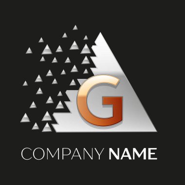 Gerçekçi altın harf G logo sembol siyah arka plan üzerine parçalanmış bloklarla gümüş renkli piksel üçgen şeklinde. Tasarımınız için vektör şablonu