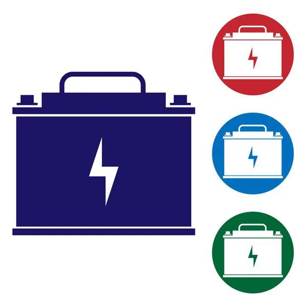 Ícone de bateria Blue Car isolado no fundo branco. Acumulador de energia da bateria e bateria acumulador de eletricidade. Símbolo relâmpago. Definir ícone de cor em botões de círculo. Ilustração vetorial —  Vetores de Stock