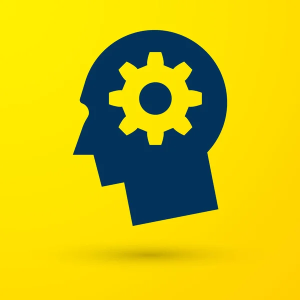 アイコンが黄色の背景上に分離されて内部のギアと青い頭部。人工知能。脳のサインを考えてください。脳の仕事のシンボルです。ベクトル図 — ストックベクタ