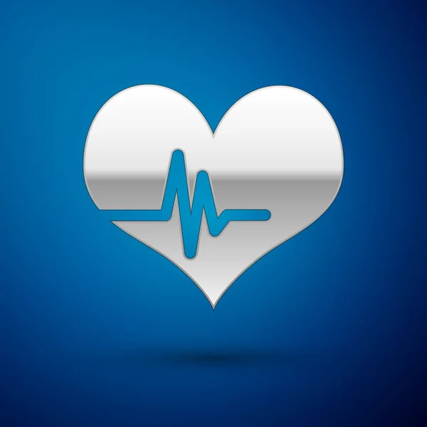 Silbernes Herzfrequenzsymbol isoliert auf blauem Hintergrund. Herzschlagzeichen. Herzpuls-Symbol. Kardiogramm-Symbol. Vektorillustration — Stockvektor