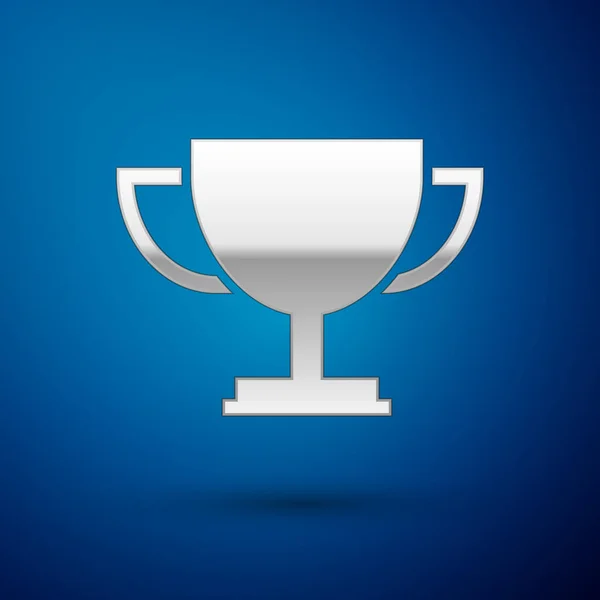 Silbernes Pokal-Symbol isoliert auf blauem Hintergrund. Auszeichnungssymbol. Meisterpokal. Vektorillustration — Stockvektor