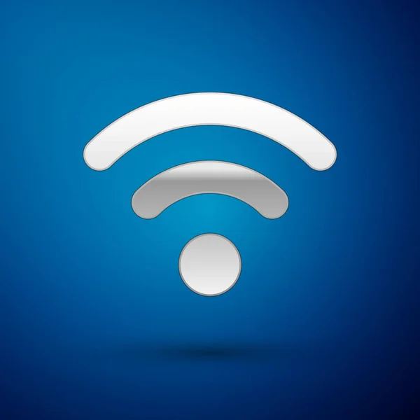 シルバーの Wi-fi ワイヤレスインターネットネットワークシンボルアイコンが青色の背景に分離されています。ベクターイラスト — ストックベクタ