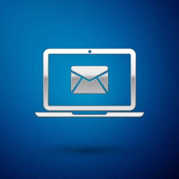 Ordinateur portable en argent avec enveloppe et e-mail ouvert sur l'icône de l'écran isolé sur fond bleu. Email marketing, concepts de publicité sur Internet. Illustration vectorielle — Image vectorielle