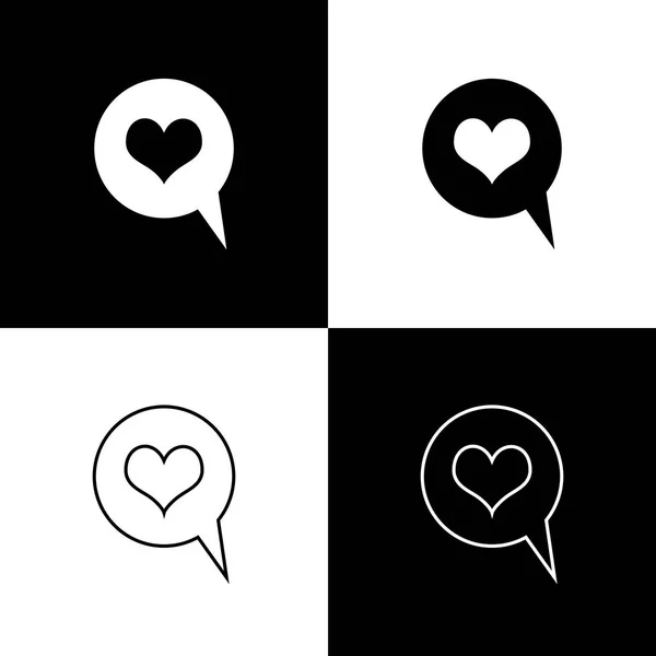 Set Corazón en el habla iconos de burbujas aislados sobre fondo blanco y negro. Forma del corazón en burbuja de mensajes. Señal de amor. Símbolo de San Valentín. Línea, contorno e icono lineal. Ilustración vectorial — Vector de stock