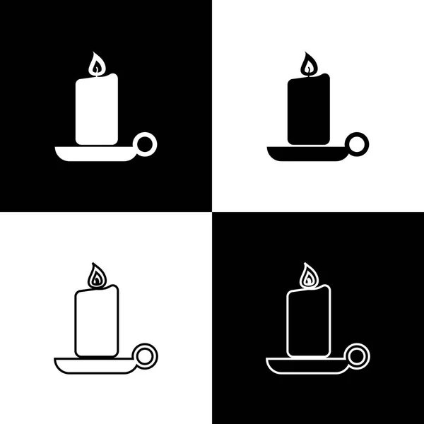 Stellen brennende Kerze in Kerzenständer-Symbol auf schwarz-weißem Hintergrund. altmodisch angezündete Kerze. zylindrischer aromatischer Kerzenständer mit brennender Flamme. Linie, Umriss und lineares Symbol. Vektorillustration — Stockvektor