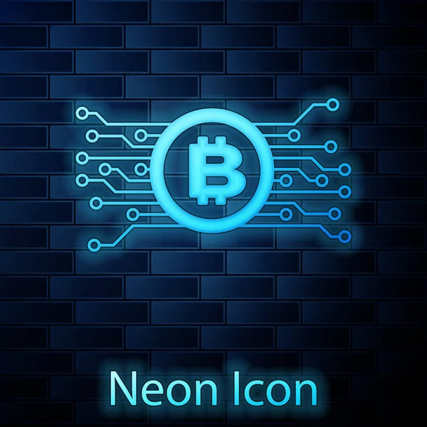 Leuchtende Neon-Kryptowährungskonzept Bitcoin im Kreis mit Mikrochip-Schaltung Symbol isoliert auf Backstein-Wand-Hintergrund. Blockchain-Technologie, digitaler Geldmarkt. Vektorillustration — Stockvektor