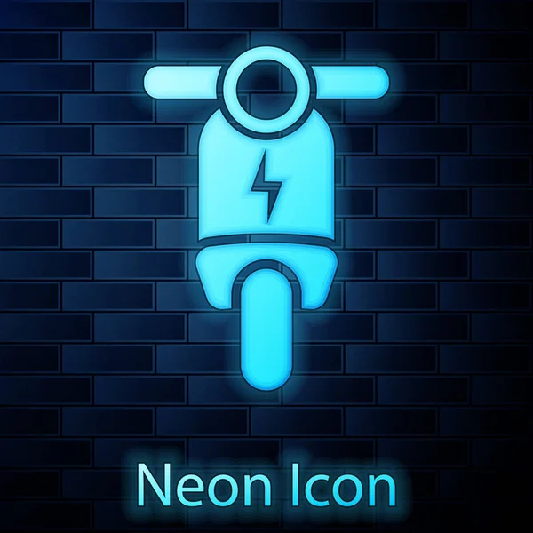 Leuchtende Neon Elektroroller Ikone isoliert auf Backsteinwand Hintergrund. Vektorillustration — Stockvektor