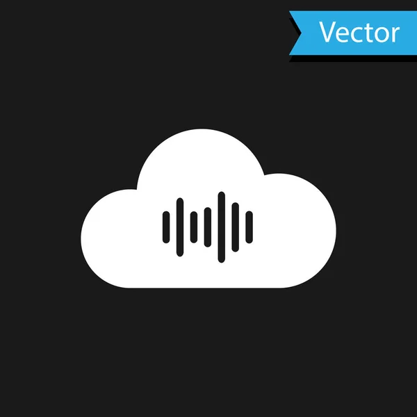 Ícone de serviço de streaming de música branca isolado no fundo preto. Computação em nuvem de som, streaming de mídia online, música online, onda de áudio. Ilustração vetorial — Vetor de Stock