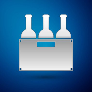 Mavi arka plan üzerinde izole ahşap bir kutu simgesi şarap Gümüş Şişeler. Ahşap bir sandık simgesinde şarap şişeleri. Vektör İllüstrasyonu