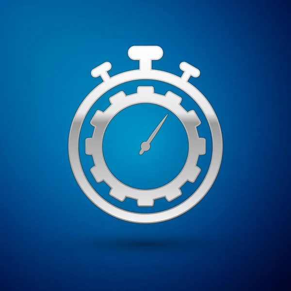 Silver Time Management-ikonen isolerad på blå bakgrund. Klocka och växel skylt. Produktivitets symbolen. Vektor illustration — Stock vektor