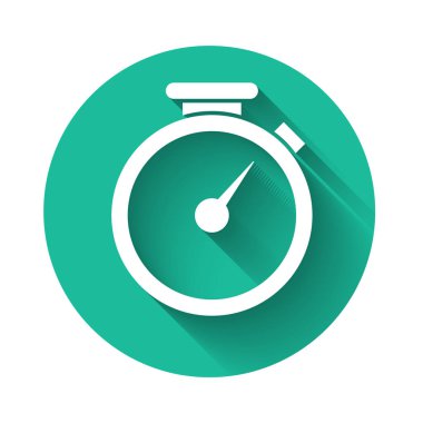 Beyaz Kronometre simgesi uzun gölgeli izole edildi. Zaman göstergesi. Yeşil daire düğmesi. Vektör İllüstrasyonu