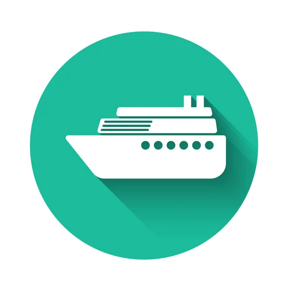 Beyaz gemi simgesi uzun gölge ile yalıtılmış. Yeşil daire düğmesi. Vektör Illustration — Stok Vektör