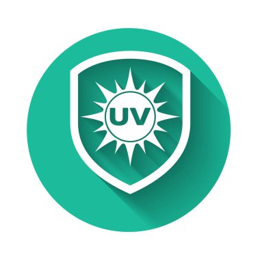 Uzun gölgeli beyaz UV koruma simgesi. Ultra menekşe ışınları radyasyon. Güneş ışığı işareti. Yeşil daire düğmesi. Vektör İllüstrasyonu
