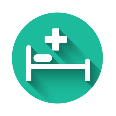 Acil durum sembollü White Hospital Yatağı. Yaşam Yıldızı ikonu uzun gölgeli. Yeşil daire düğmesi. Vektör İllüstrasyonu