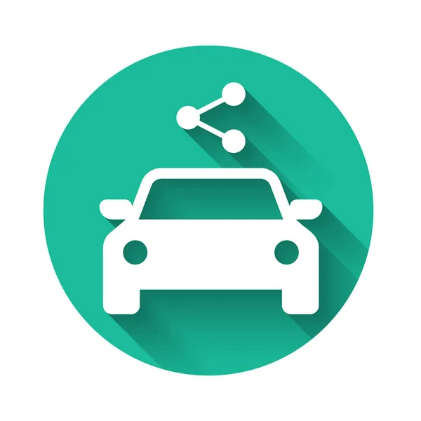 White Car sharing icon isolated with long shadow. Carsharing sign. Transport renting service concept. Green circle button. Vector Illustration — 스톡 벡터