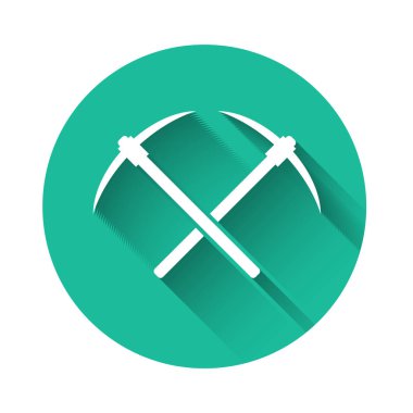 Beyaz Çapraz kazma simgesi uzun gölge ile izole. Blockchain teknolojisi, kripto para madenciliği, bitcoin, altcoins, dijital para piyasası. Yeşil daire düğmesi. Vektör İllüstrasyonu