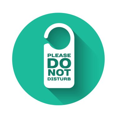 Beyaz lütfen uzun gölgeli ikonu rahatsız etmeyin. Otel Kapısı Askısı Etiketleri. Yeşil daire düğmesi. Vektör İllüstrasyonu