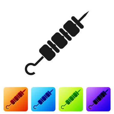 Beyaz arka planda izole şiş sopa simgesi üzerinde Siyah Izgara şiş kebap. Şiş çubuğunda et kebabı. Izgara etle piknik. Simgeyi renk kare düğmelerinde ayarlayın. Vektör İllüstrasyonu