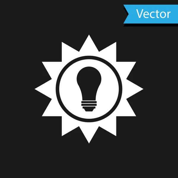 Biała ikona panelu energii słonecznej izolowana na czarnym tle. Słońce i żarówka. Ilustracja wektora — Wektor stockowy