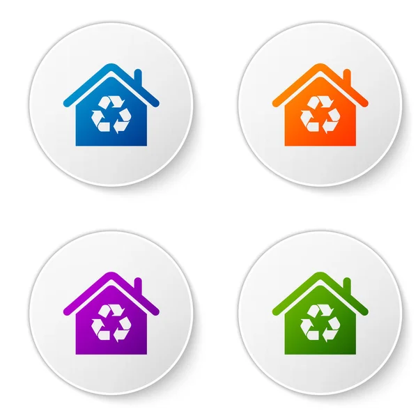 Kleur Eco huis met recycling symbool pictogram geïsoleerd op witte achtergrond. Ecologie huis met recycle pijlen. Pictogrammen instellen in de cirkel knoppen. Vector illustratie — Stockvector