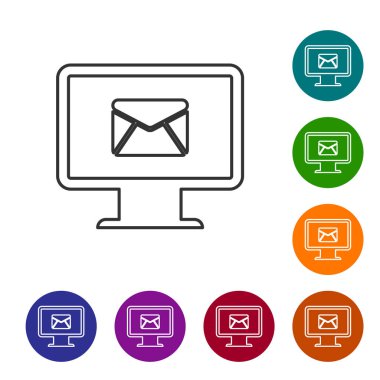 Gri Bilgisayar monitörü ve zarfı, yeni ileti, posta, beyaz arka planda yalıtılmış e-posta satırı simgesi. E-posta bültenleri, üstbilgi, blog gönderileri için kullanım. Vektör İllüstrasyonu