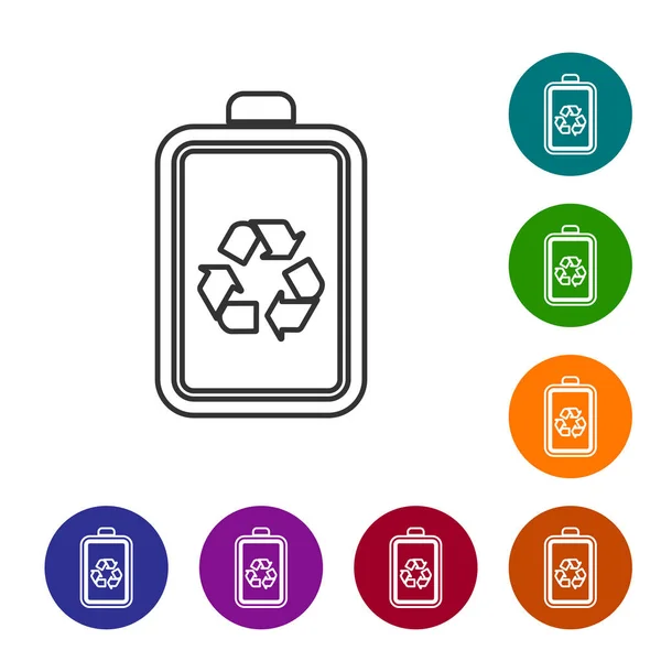 Bateria cinza com ícone de linha de símbolo de reciclagem isolado no fundo branco. Bateria com símbolo de reciclagem - conceito de energia renovável. Definir ícone em botões de círculo de cor. Ilustração vetorial — Vetor de Stock