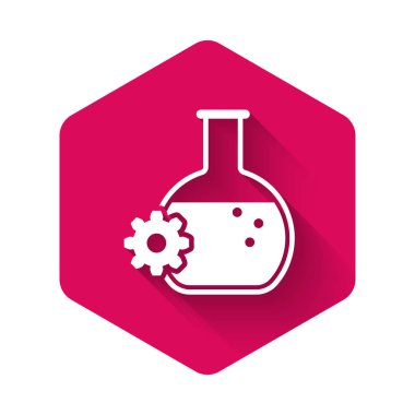 Beyaz Biyomühendislik ikonu uzun gölgeli izole edilmiş. Genetik elementi ve biyomühendislik ikonu. Biyoloji, molekül, kimyasal ikon. Pembe altıgen düğmesi. Vektör İllüstrasyonu